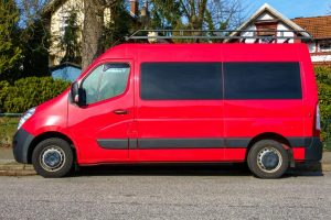 czerwony van